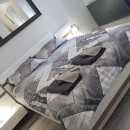 Apartmán Silverapartments Krakowskie Przedmiescie 30 Luksusowy Apartament *